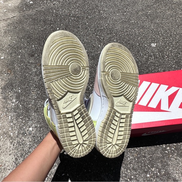 Nike Women’s Dunk High “Lemon Twist” - Picture 3 of 6